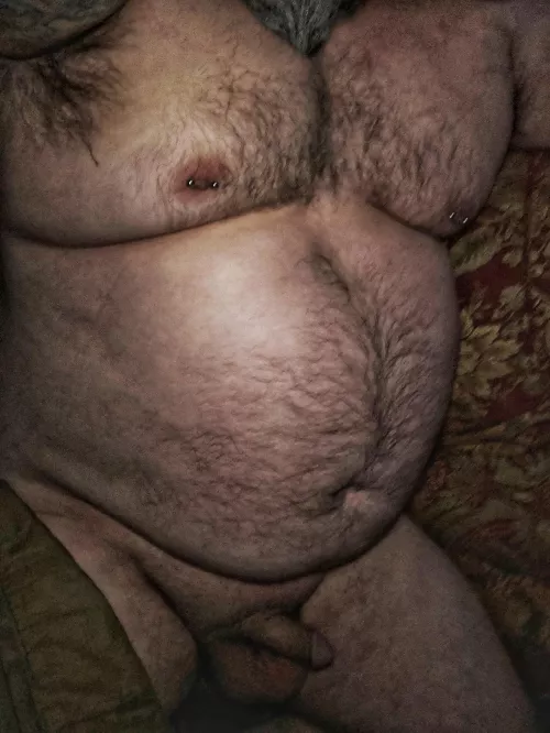 Chubby hairy guy by Bearedbearman