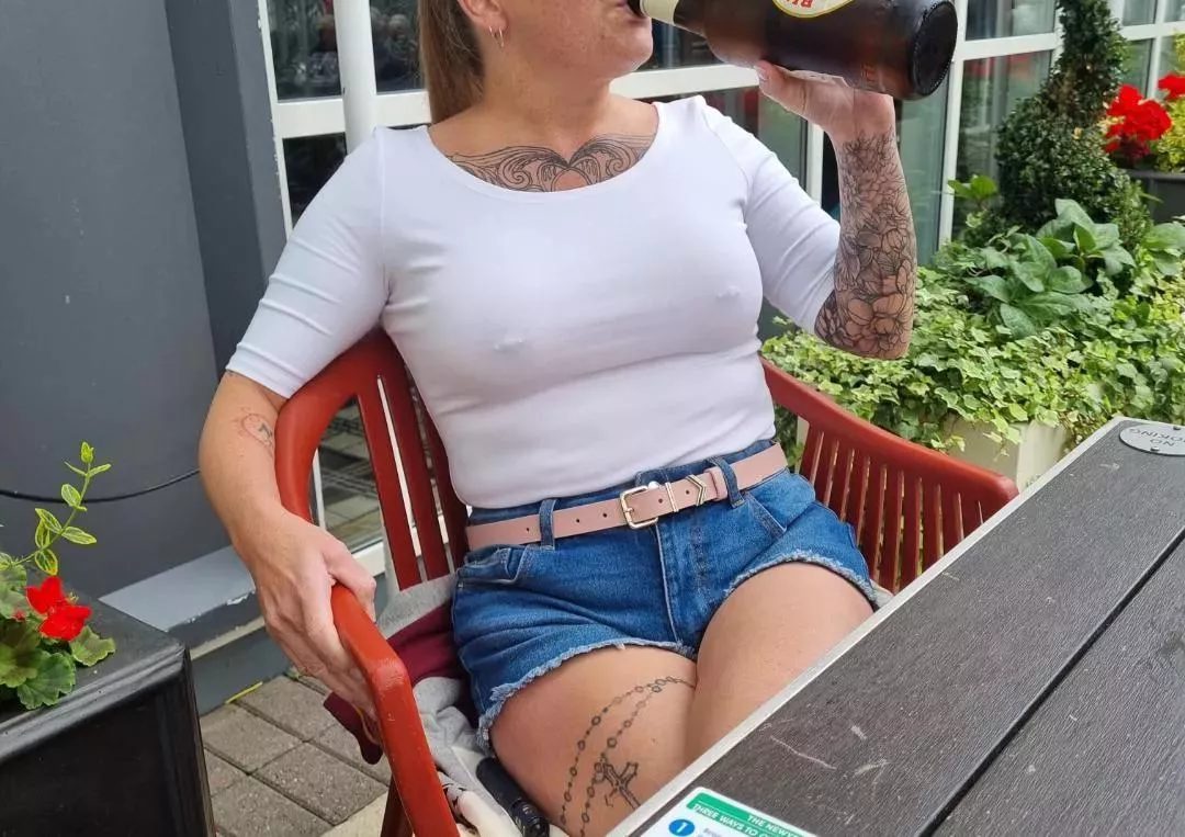Come for a drink with me posted by scottishcouple35