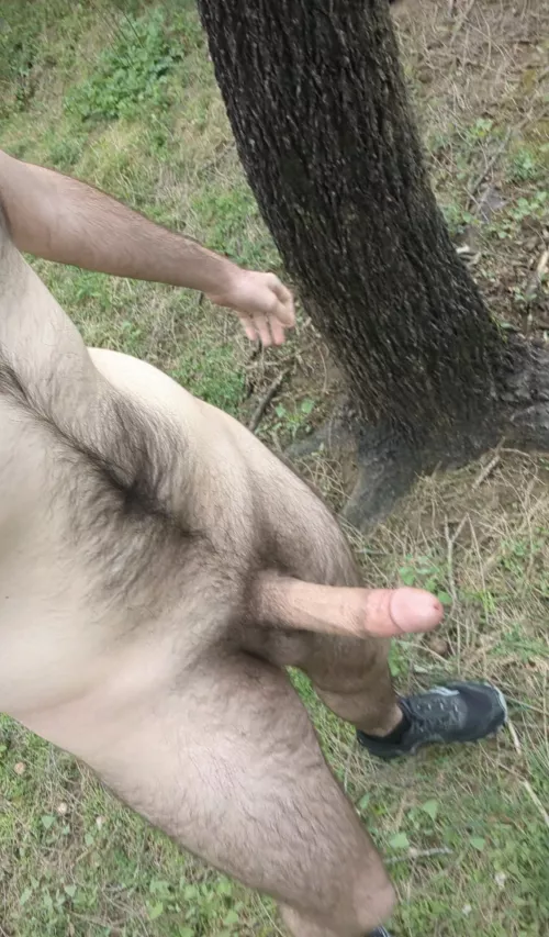 Completely nude with no clothes anywhere around (18, send suggestions/dares in dms) by Away_Material1086