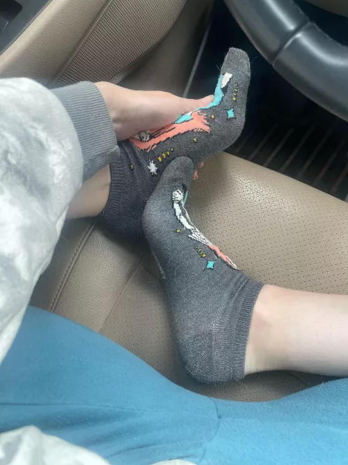 Cozy in the car 🚗🧦 by Maymaymoony