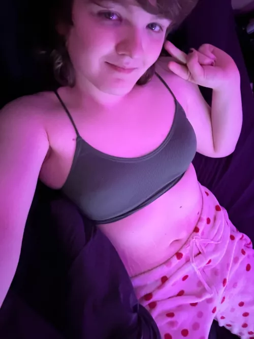 do I look fem to you? 🥺 by Murkeee