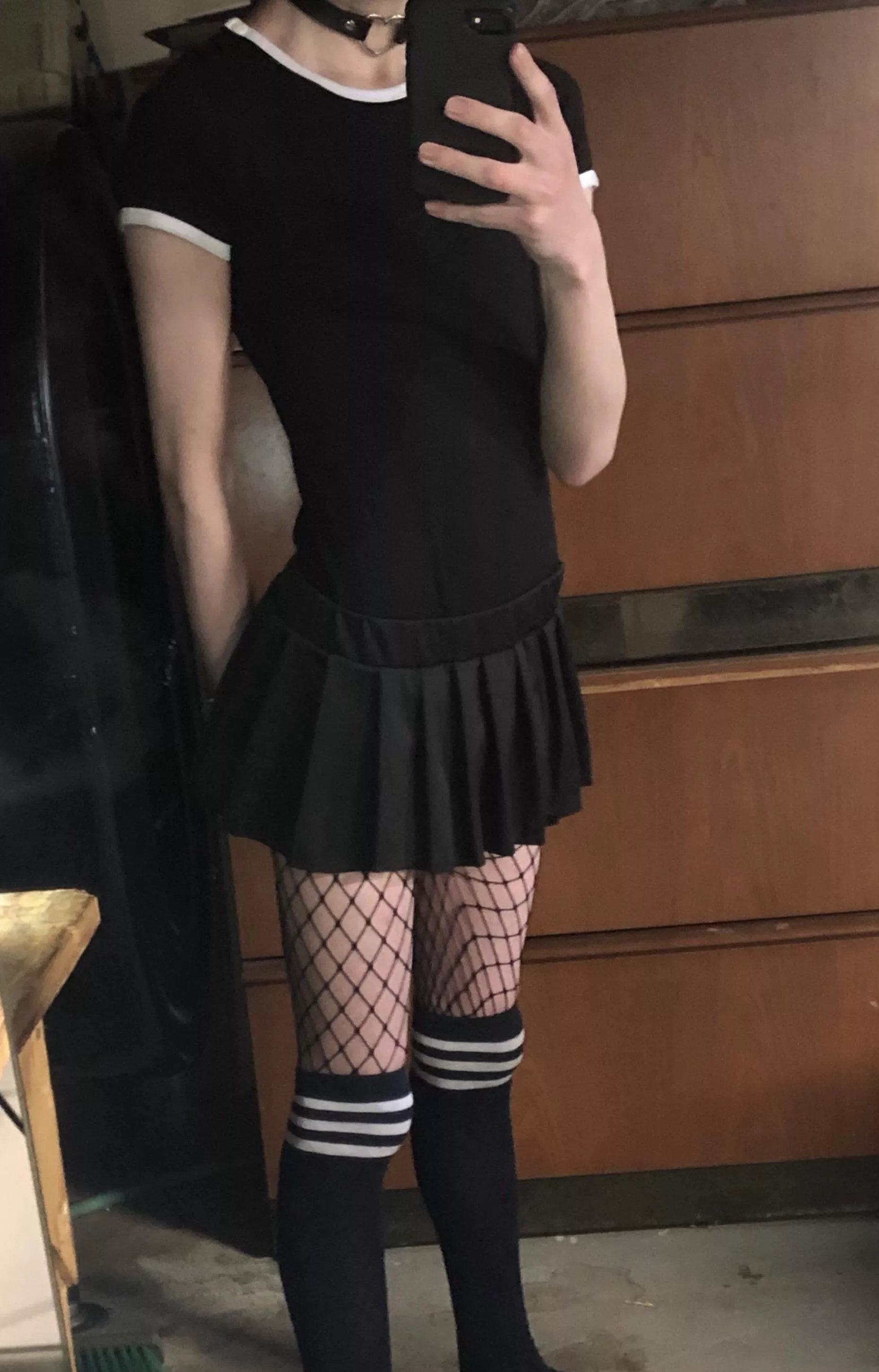 Do I look good in this? posted by SecretAltAccount56