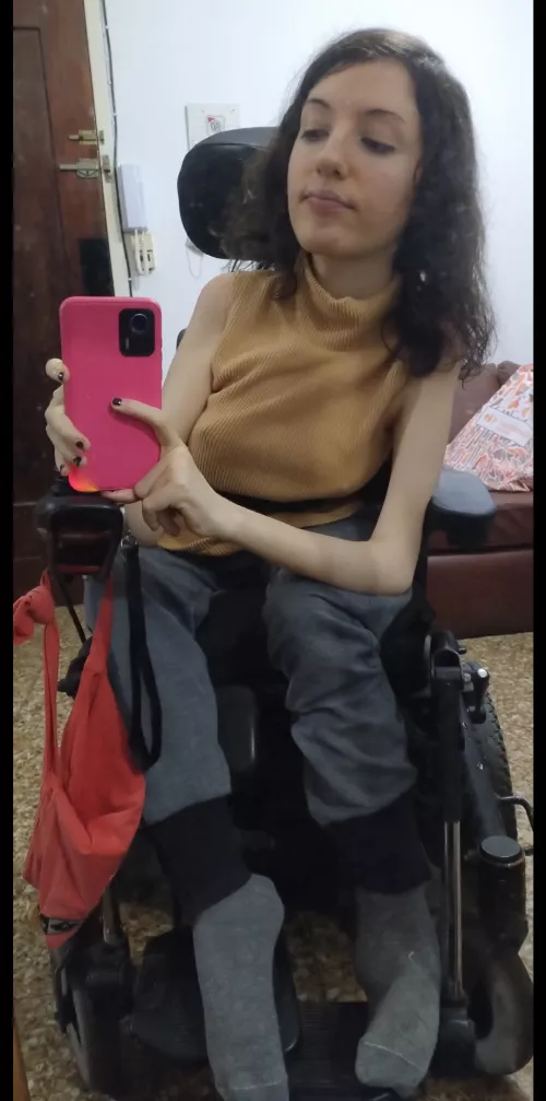 Feel cozy and comfy by sunnykitsunexo