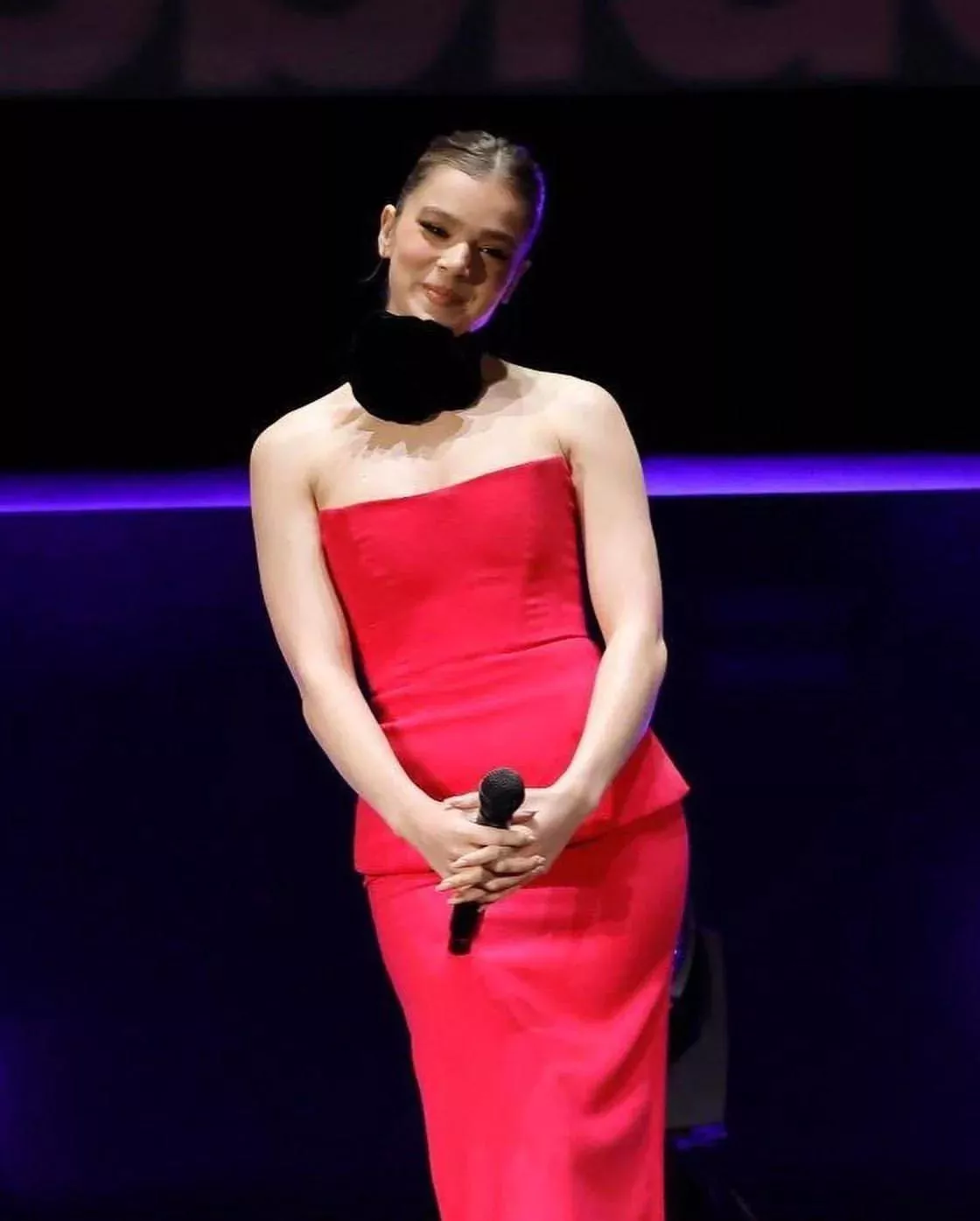 Hailee Steinfeld posted by Eshaan_Rathi