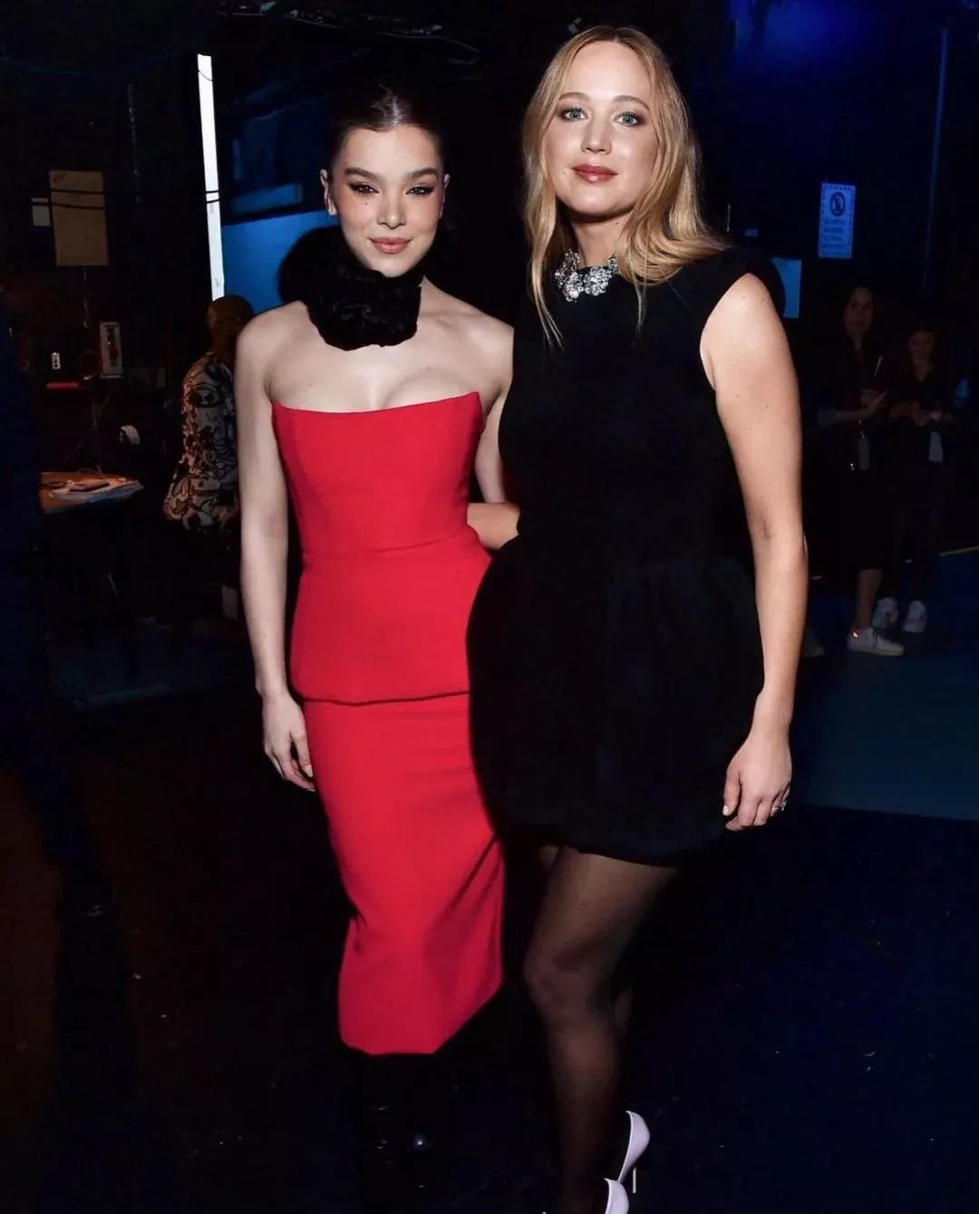 Hailee Steinfeld & Jennifer Lawrence posted by James007BondUK