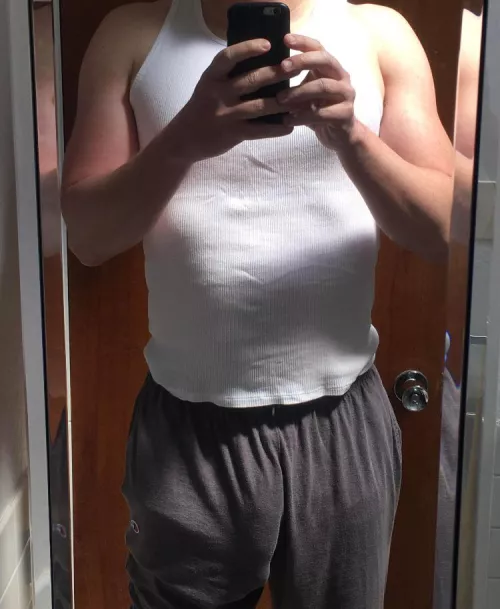 Hard to hide this thing by Biggertheshoe2