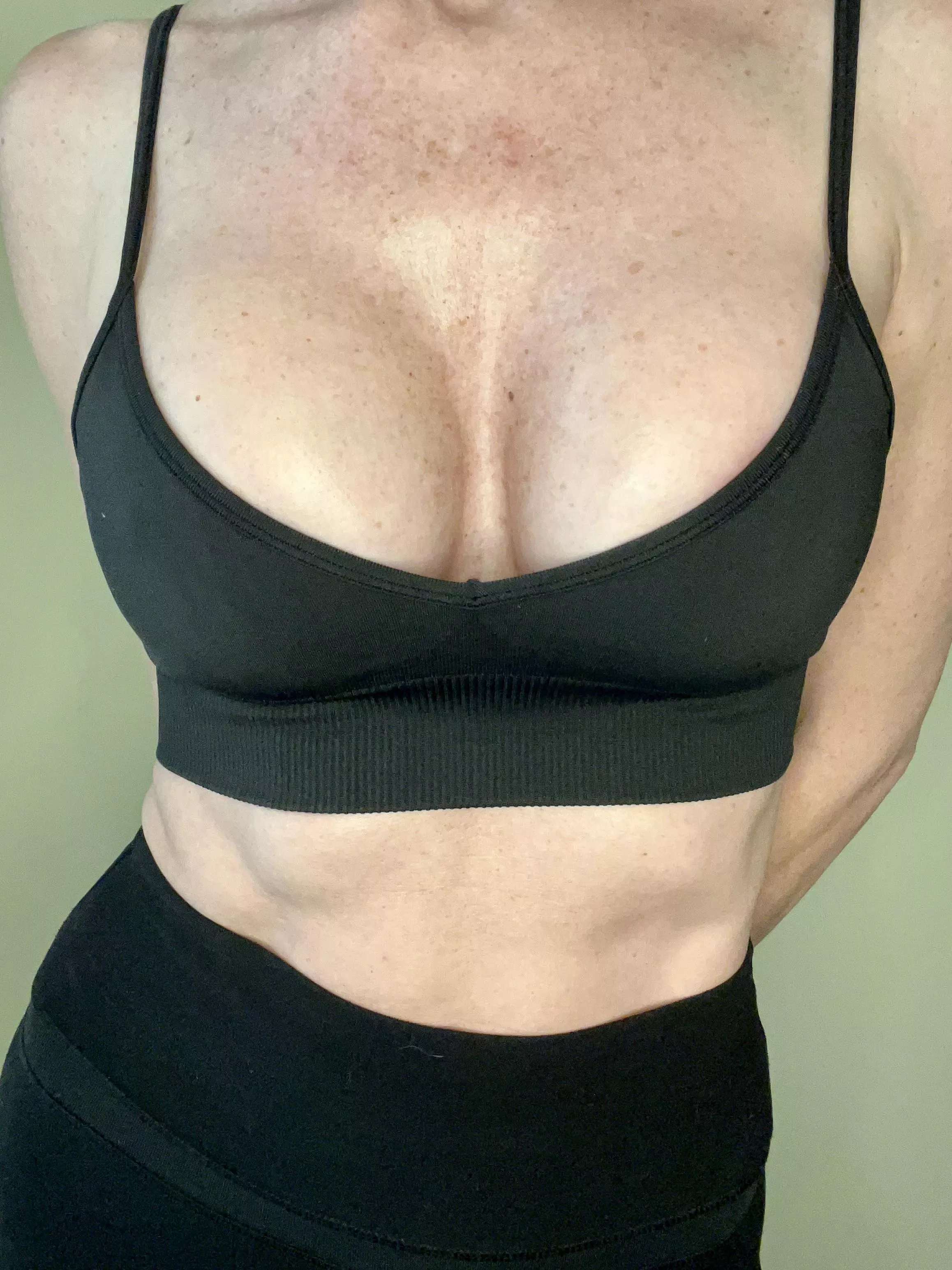 Heavy lifting posted by long_leg_lana