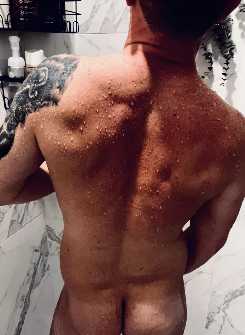 How’s (m)y back? by Marco_Esquandolas99