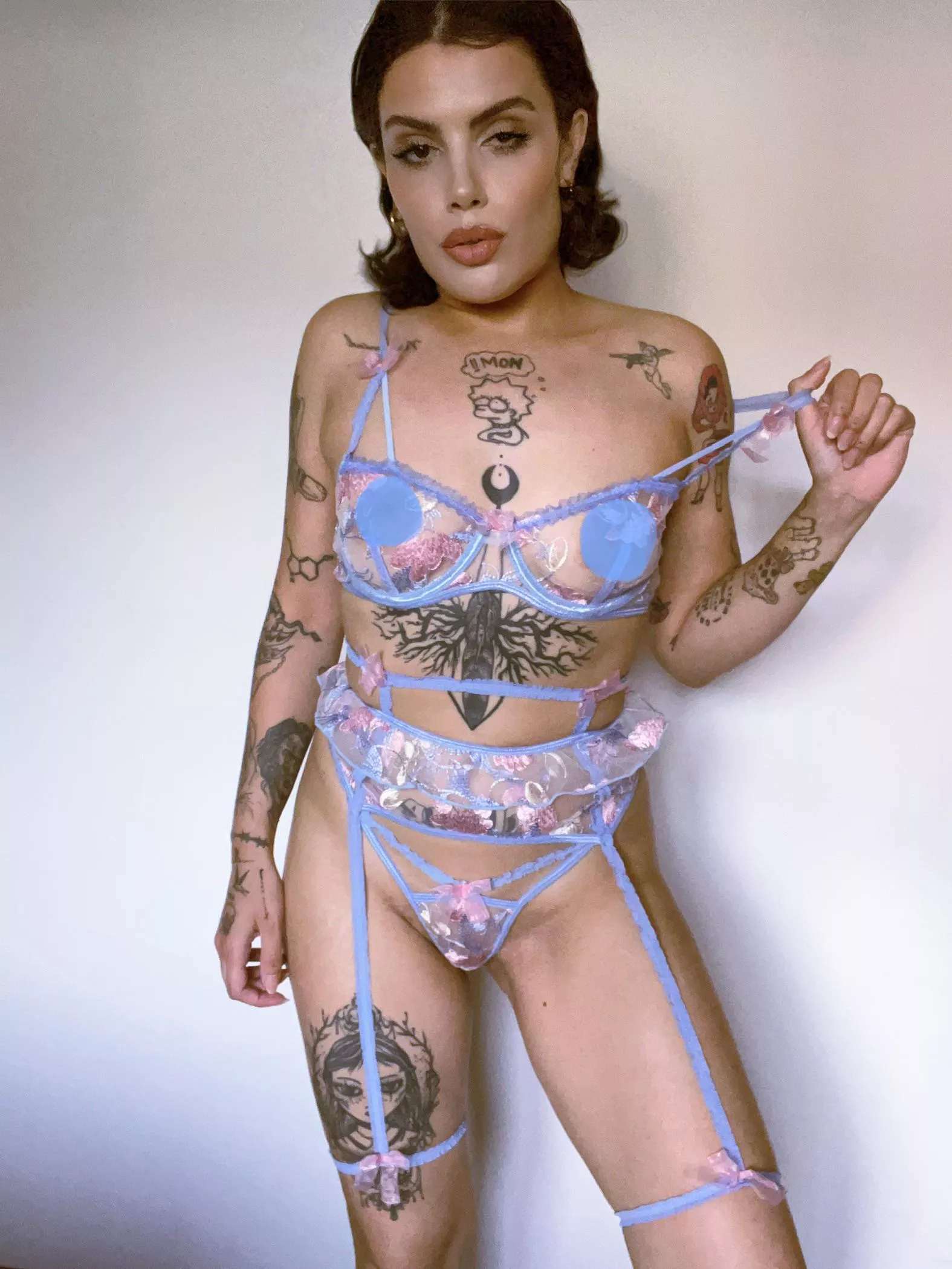 I’m waiting for you 💋 posted by sadfrida