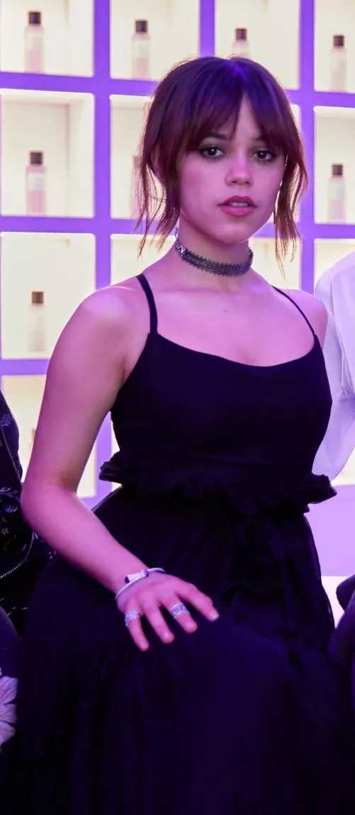 Jenna Ortega by heybaeeeeeeee