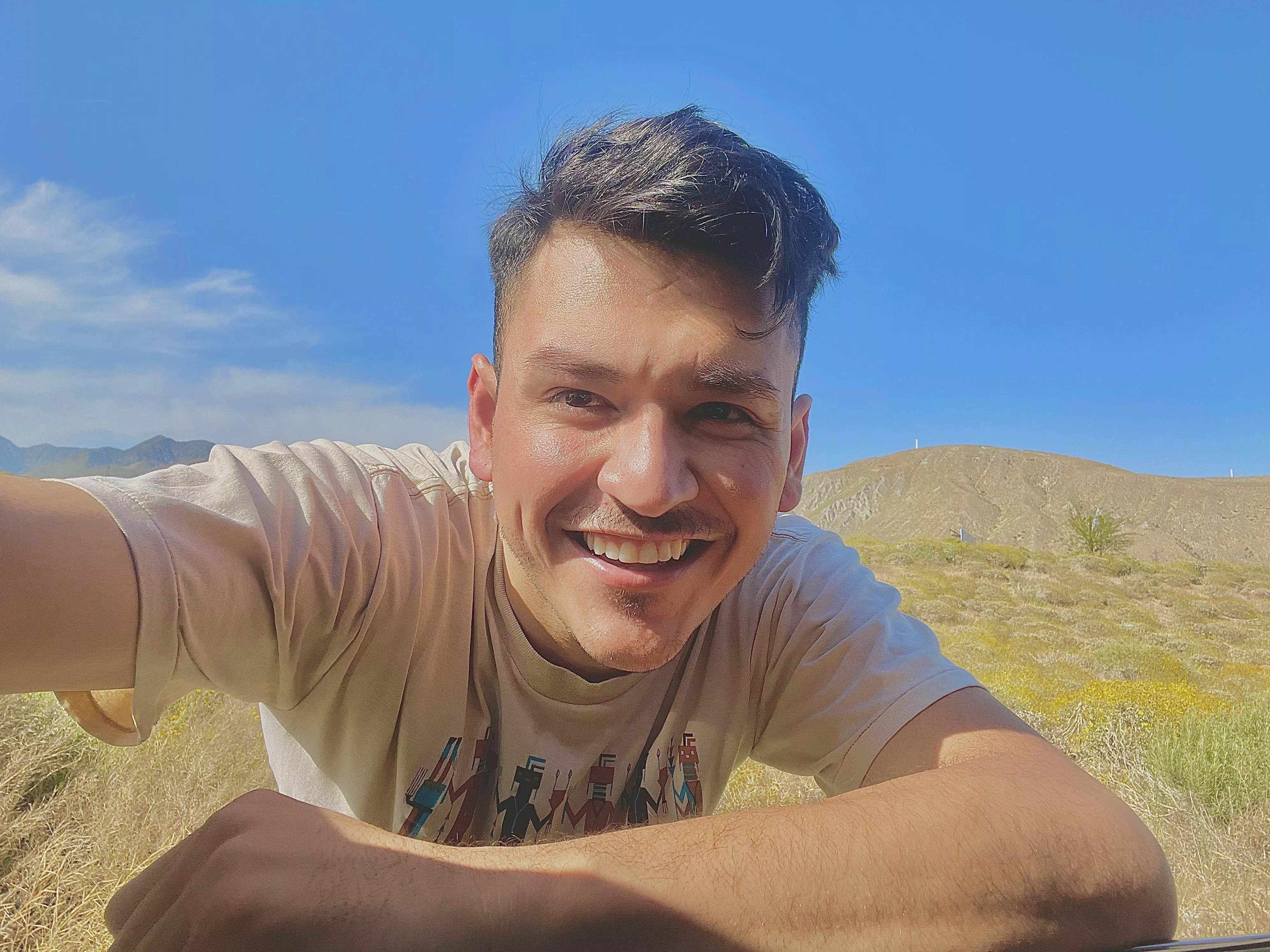 Just a guy taking a selfie in the desert, trying to beat the heat 🌵🔥 posted by Adawnis