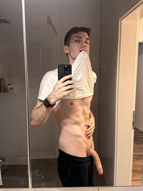 just worked out and i'm a little sweaty, you up for some extra cardio? by perkyresurgence13