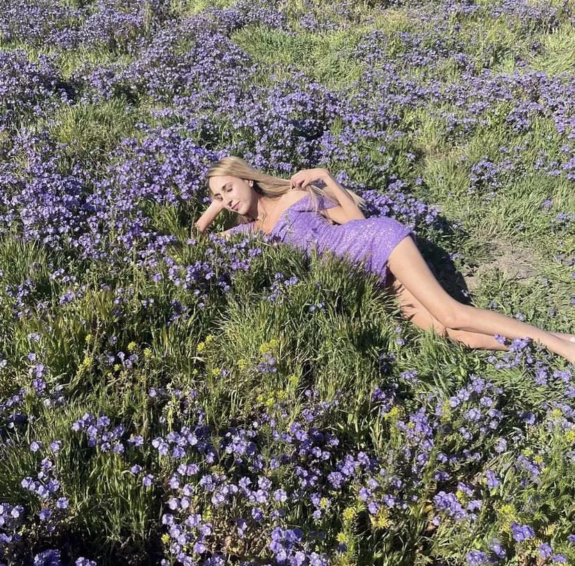 Laying in Lilac posted by turntgiraffe