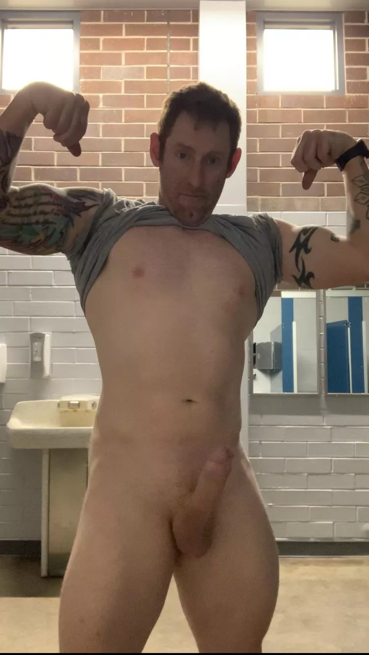 (M) Feeling the gym gains. Any of you ladies want to be my workout partner. Shoot me a message posted by fitmaintenceginger