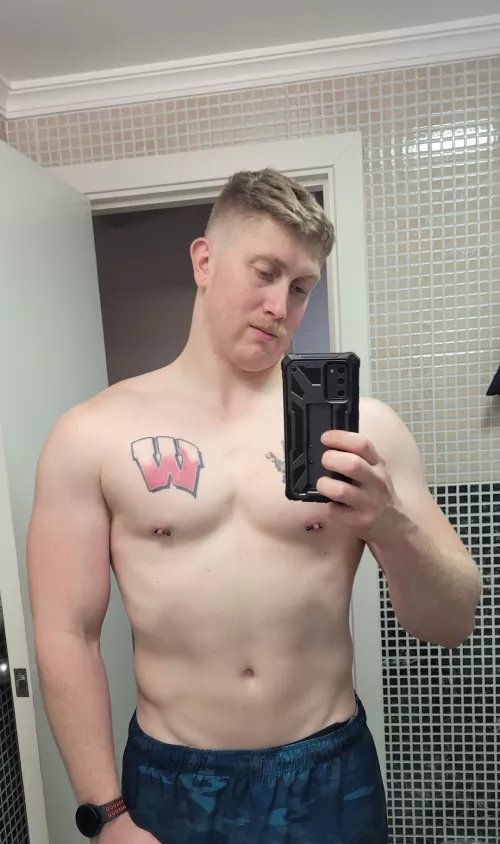 [M] getting stronger every workout by MammothLengthiness89