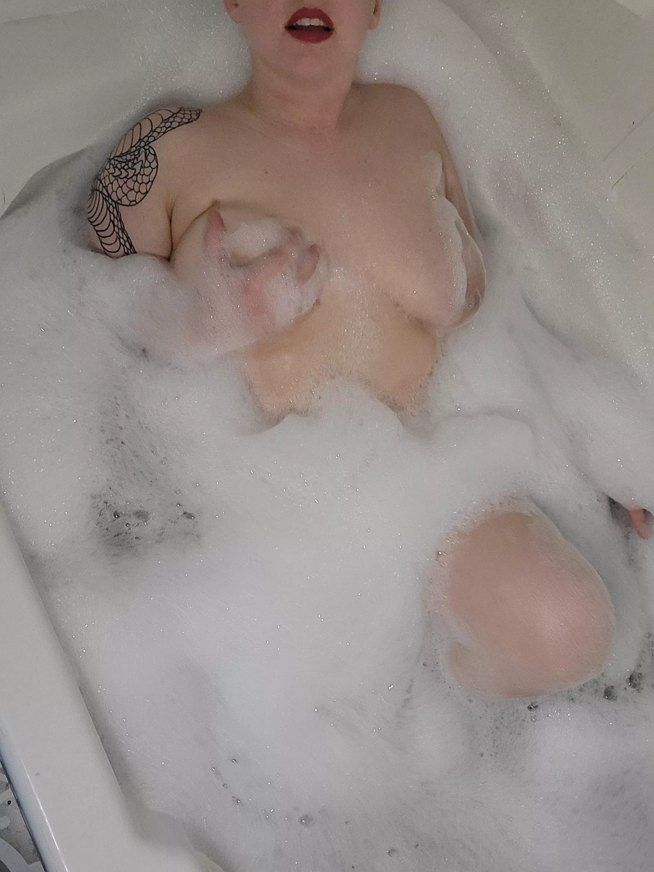 Need someone to get my back, any takers?😘 posted by genevieveknight