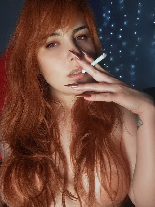 Smoking and chilling by YummyRip