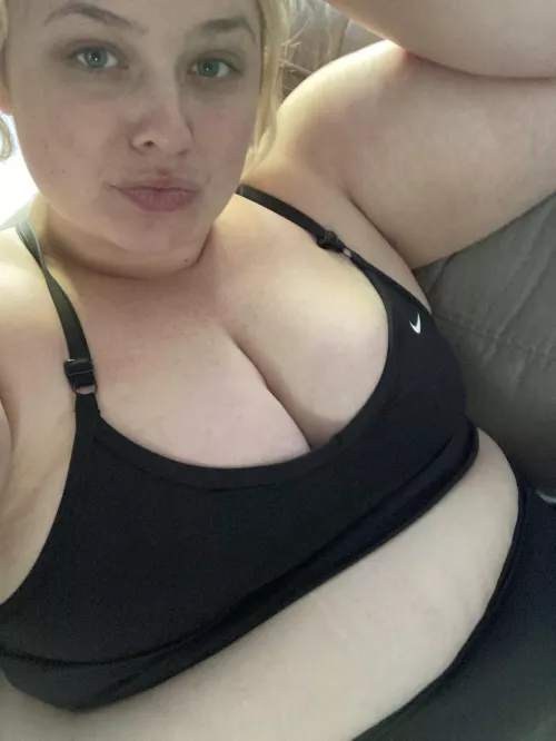 Still pretty without make up? by lolakaatt