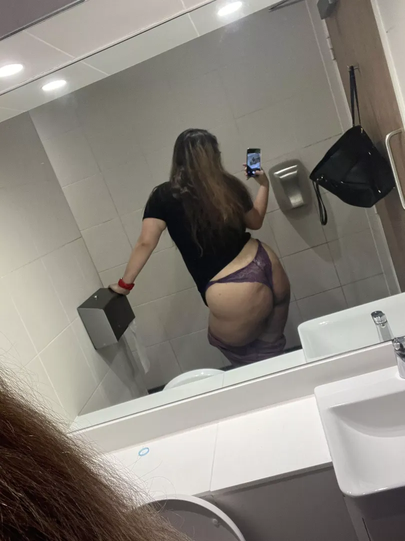 Taking sneaky booty pictures in the gym toilets 😏 by YNWAcat