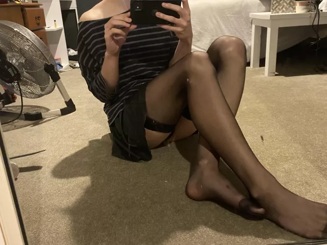 Thigh highs are so comfy!!! by femboikiwi