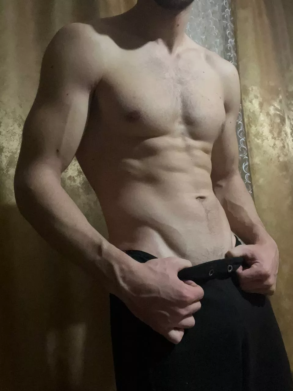 Who wants to kiss my V line? posted by vitalysportguy