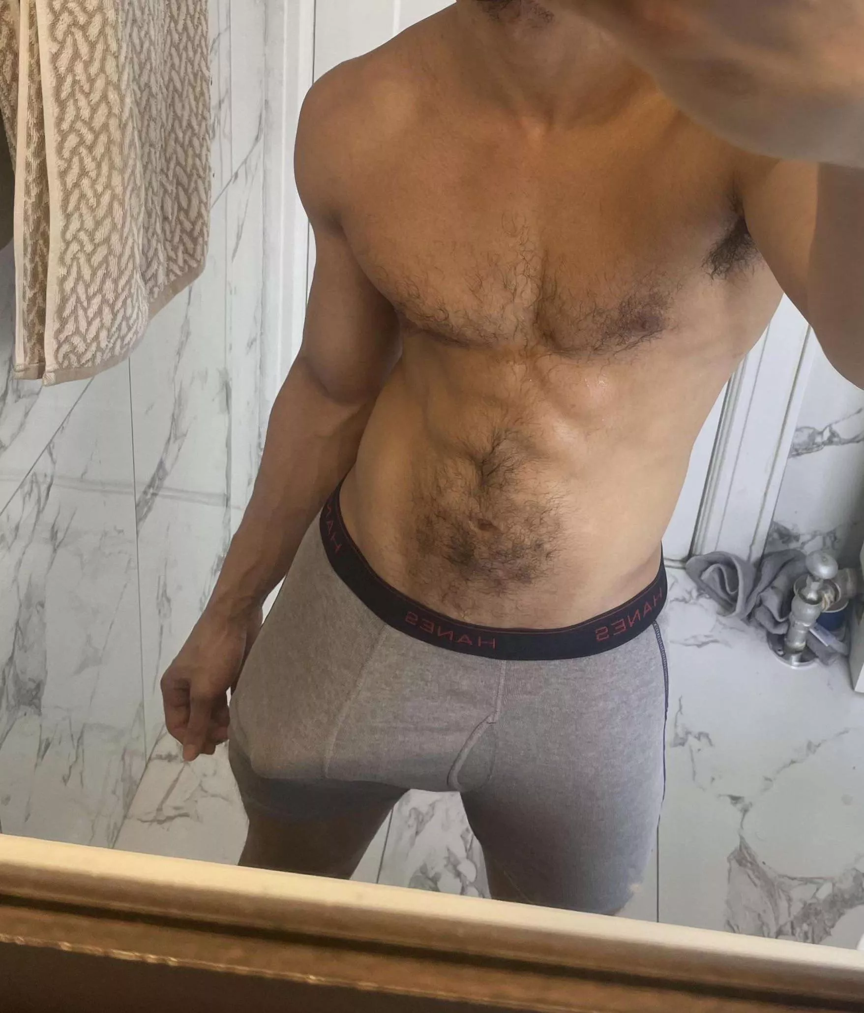 Any cougars like buldges? 🐆 posted by Character_Wrap_9996