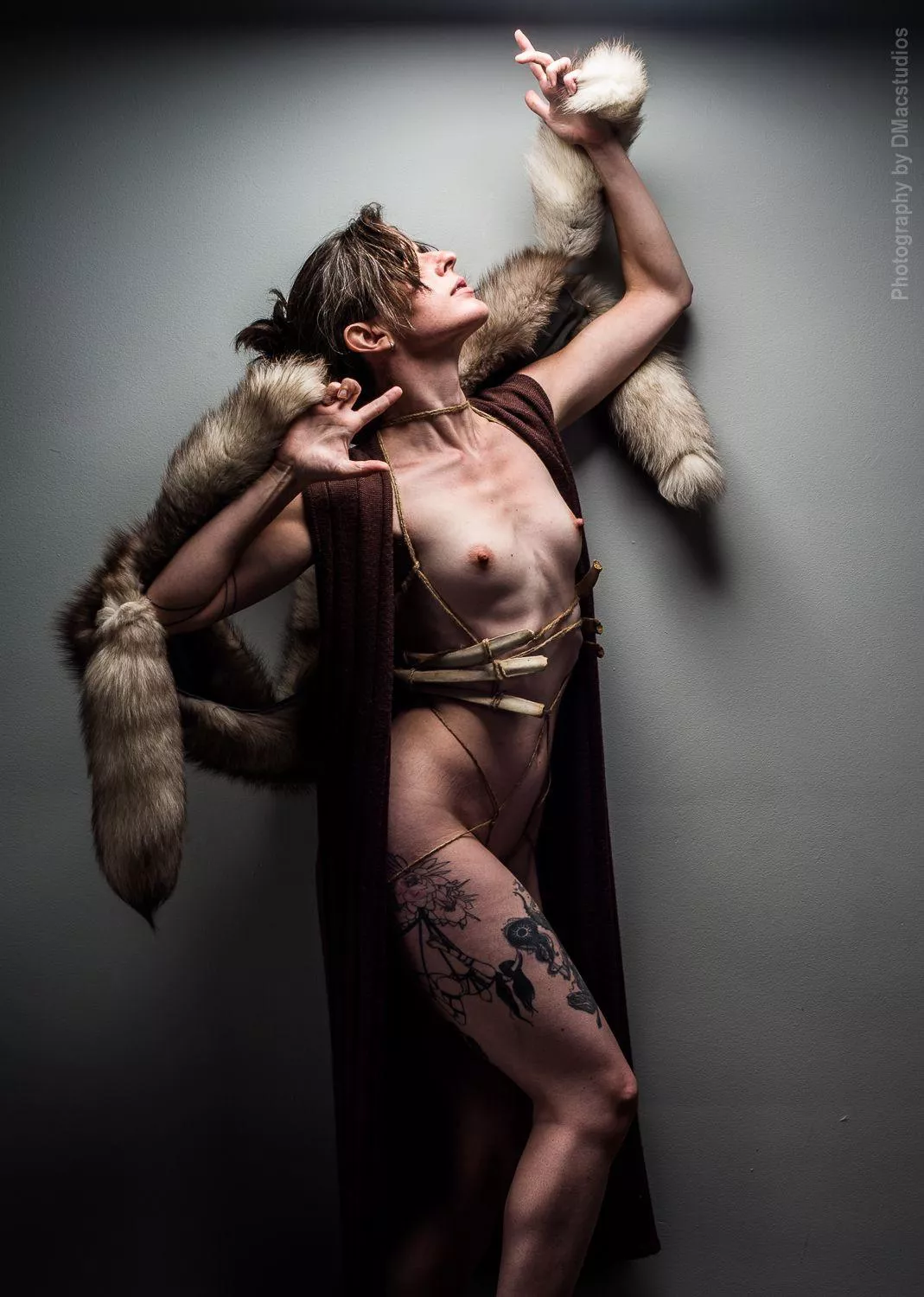 Artistic flat chest posted by Omphidian