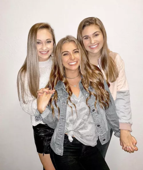 Friendly smiles by knightplayaa