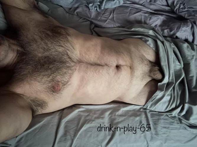 Good morning! I’m thinking Hump Day is a stay in bed day… by Drink-N-Play-65