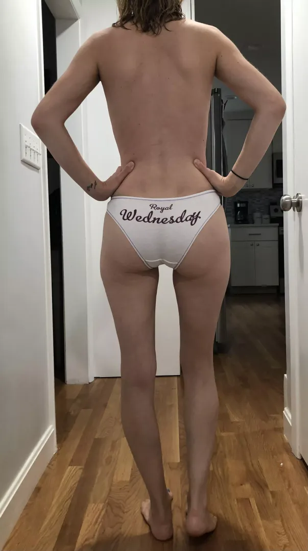 Happy Humpday 35y/o MIL[F] posted by MILFnextdoor33