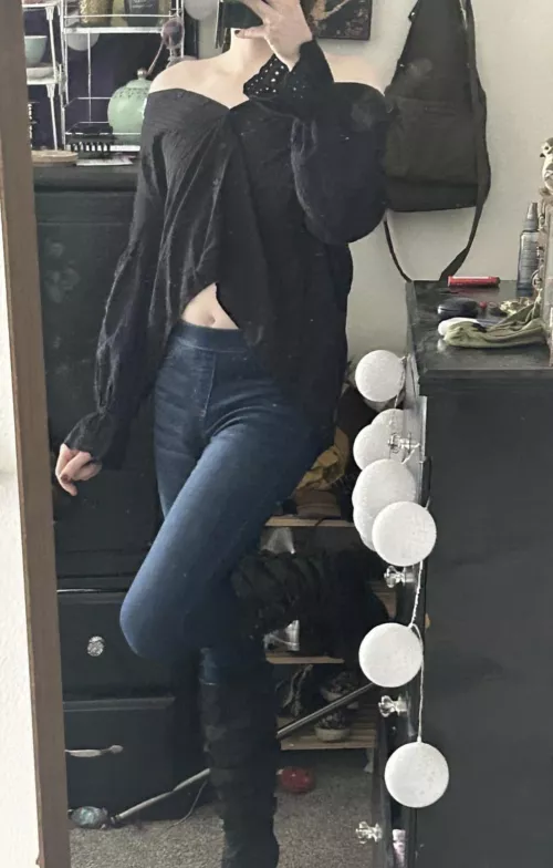 How do i look? by Treegum