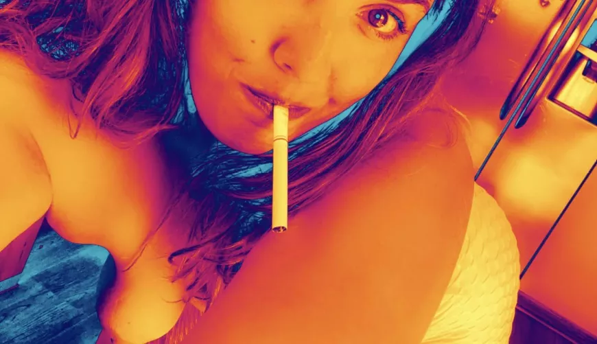 🐫 Hump day: it's all downhill from here! Thong Thursday to look forward too 👙 by Hot_Procedure_2121