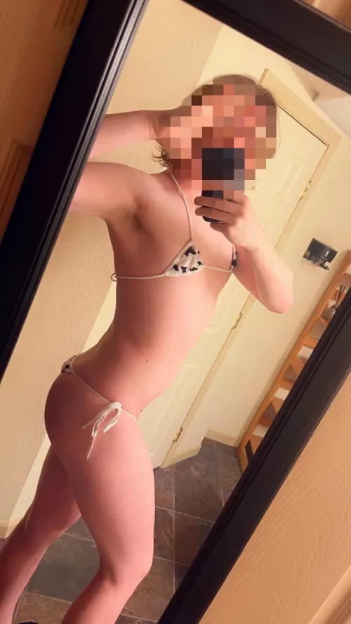 I love the fit by FriendshipNervous