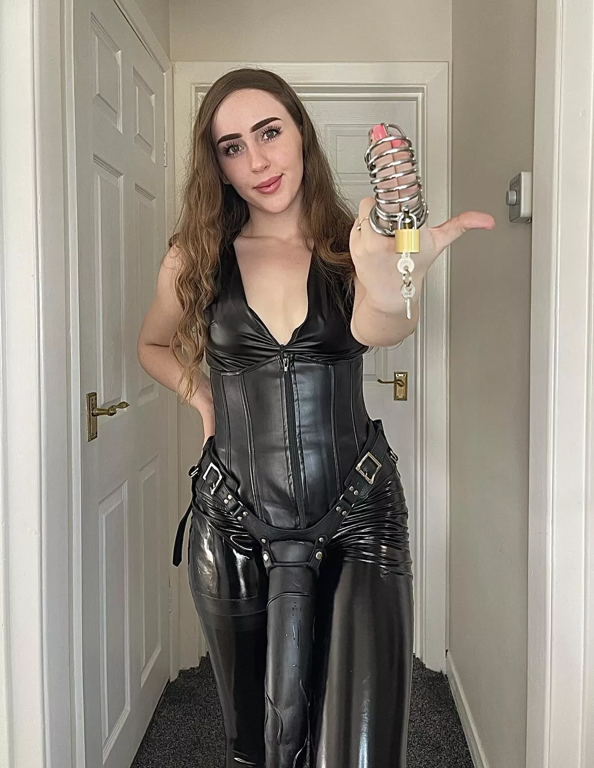 I wanna see you locked up and leaking..😈 posted by lola_98x