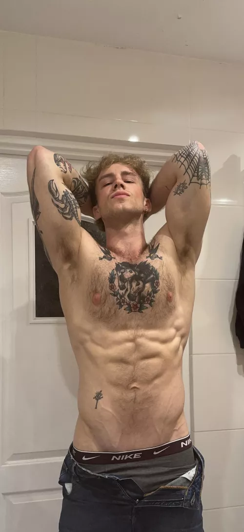 Is that a sexy pose by haael12