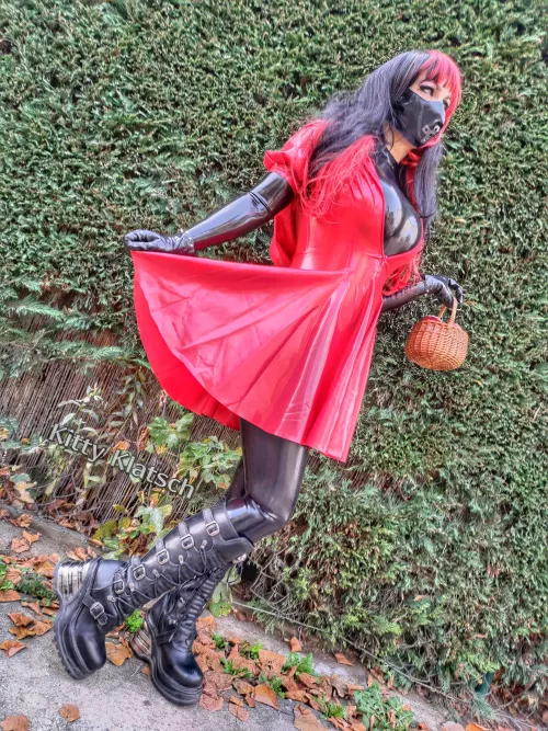 It is me, Kitty Klatsch. by KittyKlatsch