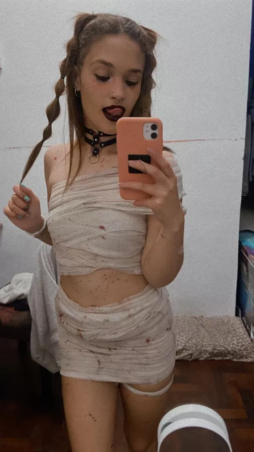 like my mummy costume?😍 by Freyablom