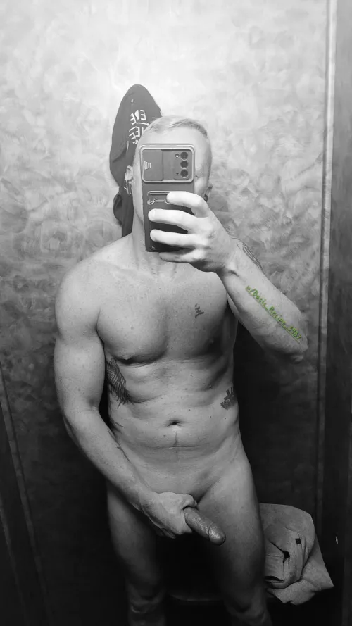 (M) [42] What the ladies don't see at the gym. Post workout tan session by Basic_Recipe_3987