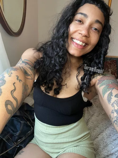 Me giving you a hug by TarooRooot