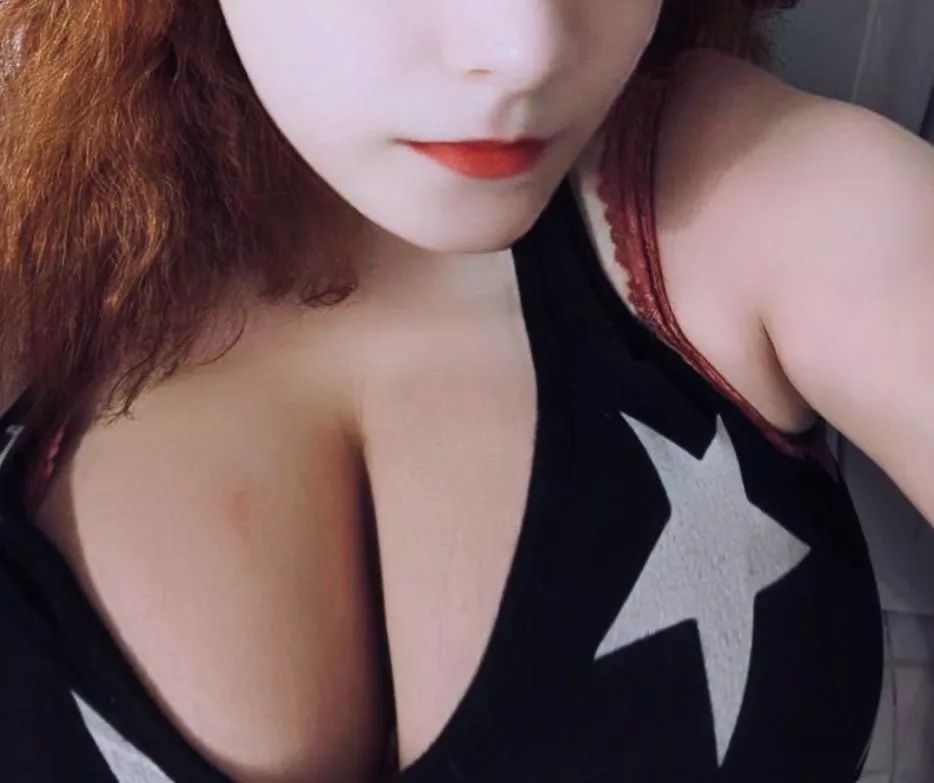 Morning my loves! People asked to see more of my bathing suit top, so here you go. 😊 posted by Usernamessuck765