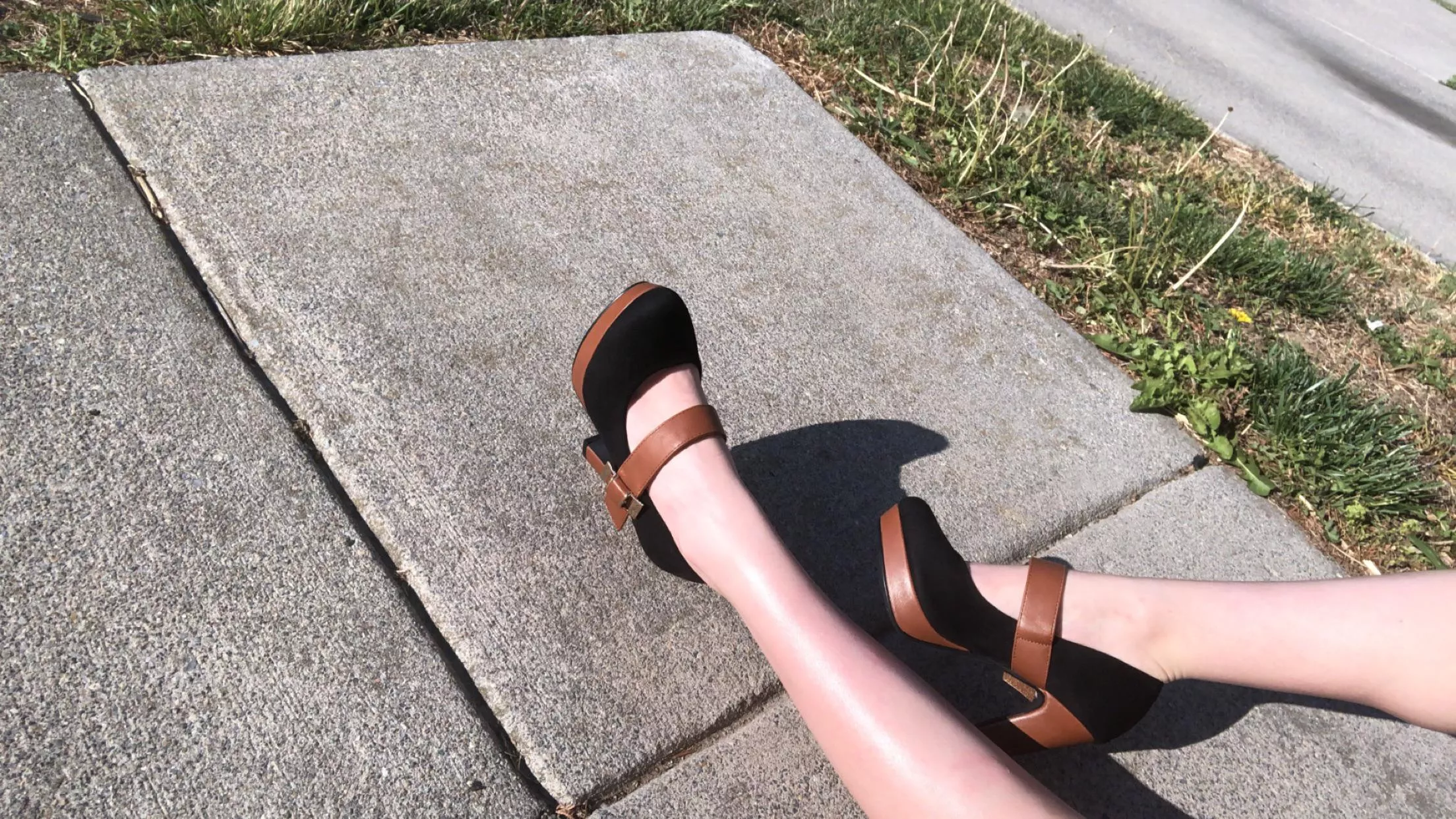 New pair of heels 💜It’s been so long since i’ve gotten a new pair! posted by bemyheaven