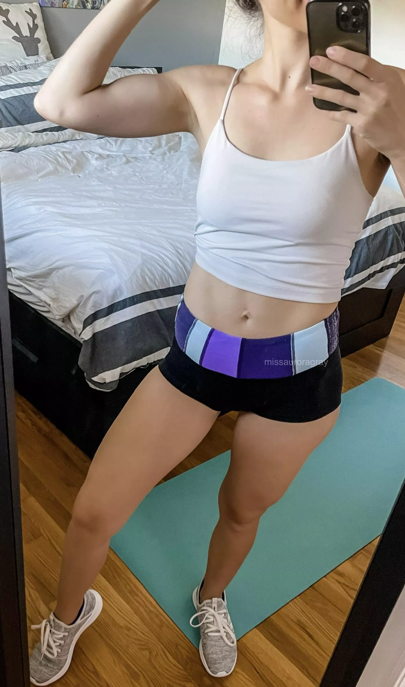 Nice and tight posted by MissAuroraGray