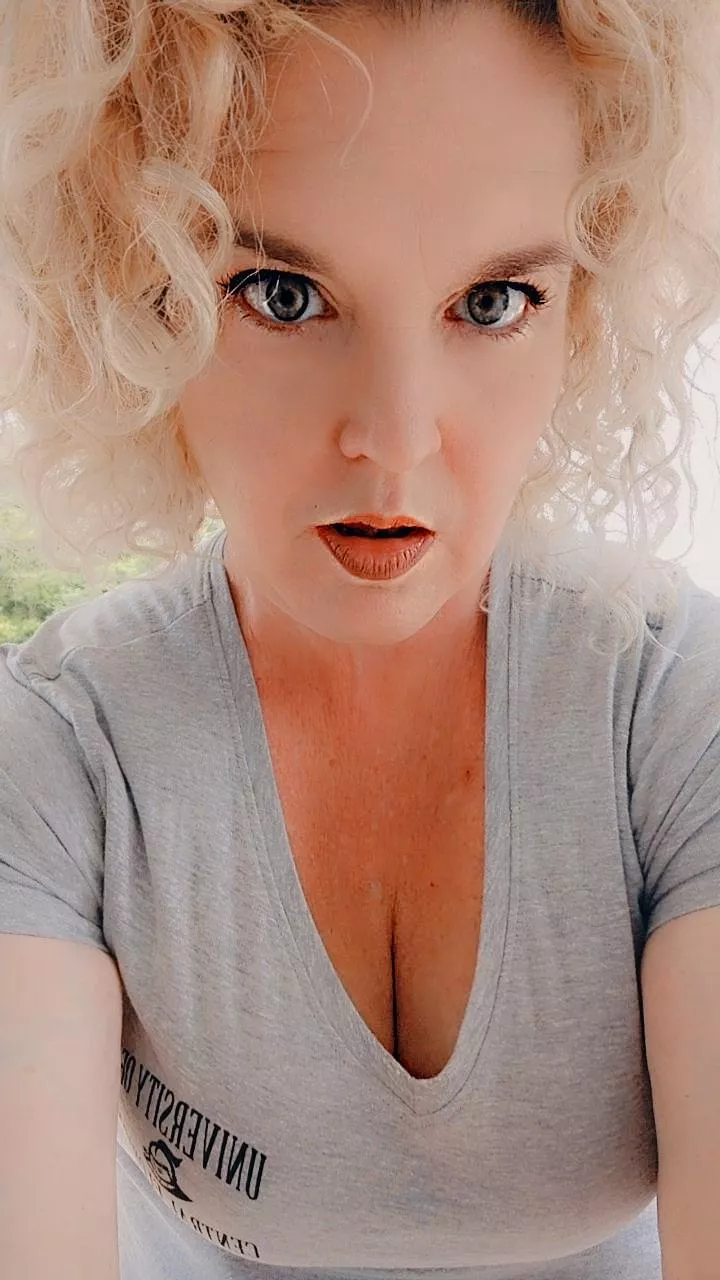 Non traditional cougar student cleavage posted by ArtemisBenedict