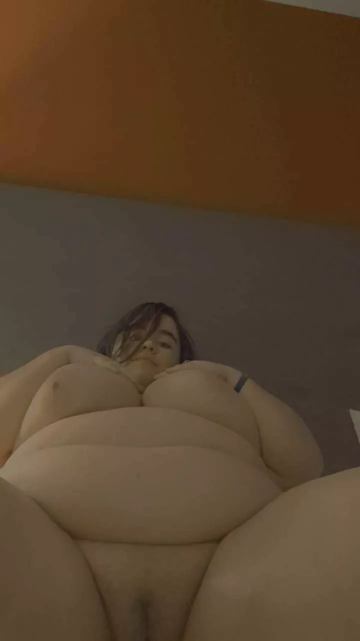 Oh hi there ! posted by KinkyKeke2011