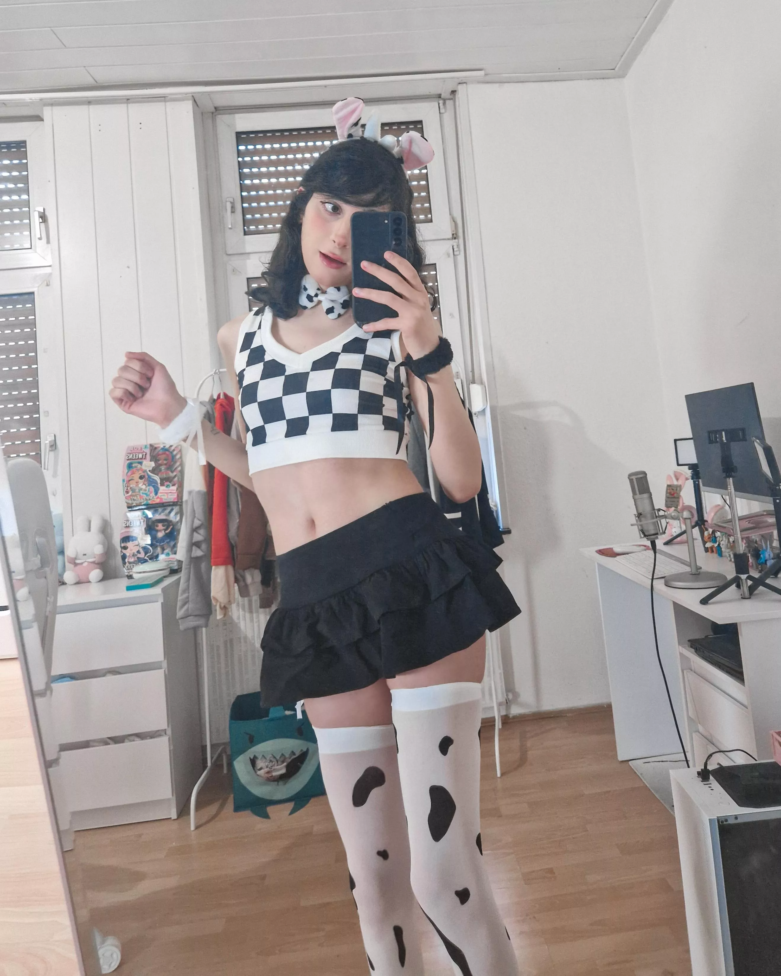 Rate this outfit from 1-10? :3 posted by puruchuu