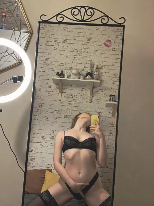 Ready to get spoiled and shower you with nudes and attention by aleajeuy