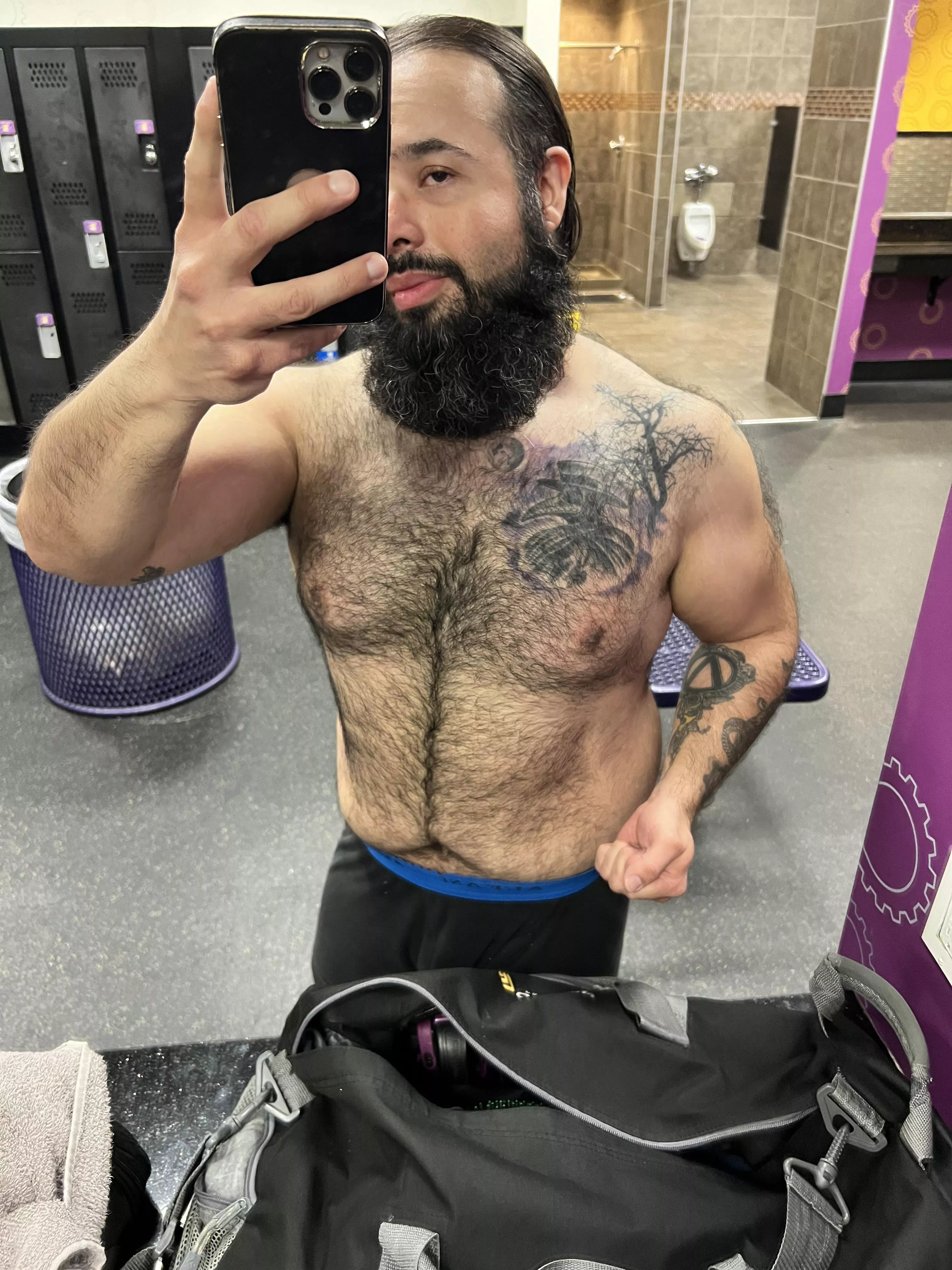 Returned to the gym … Getting ready for a festival and summer season … Maybe this can also be a motivational pic … posted by ZaddyNineteen