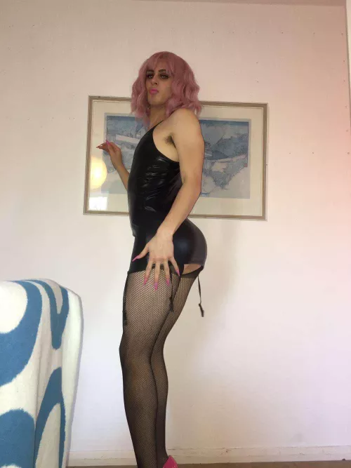 Say Hi if I can send you random sissy pics 😜💞 by No-Wasabi3625