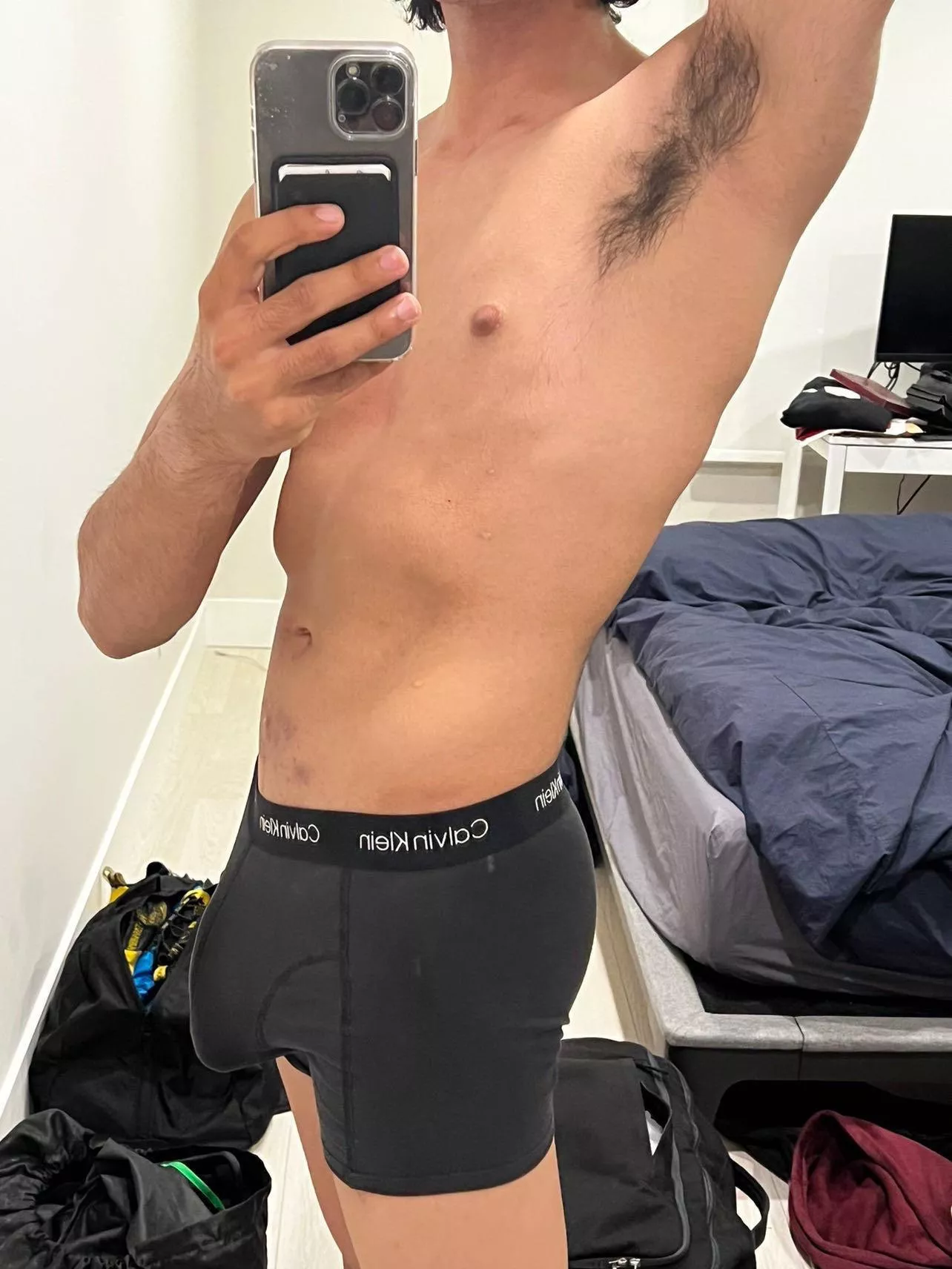who’s peeling off these tight calvins? posted by hardfast6699