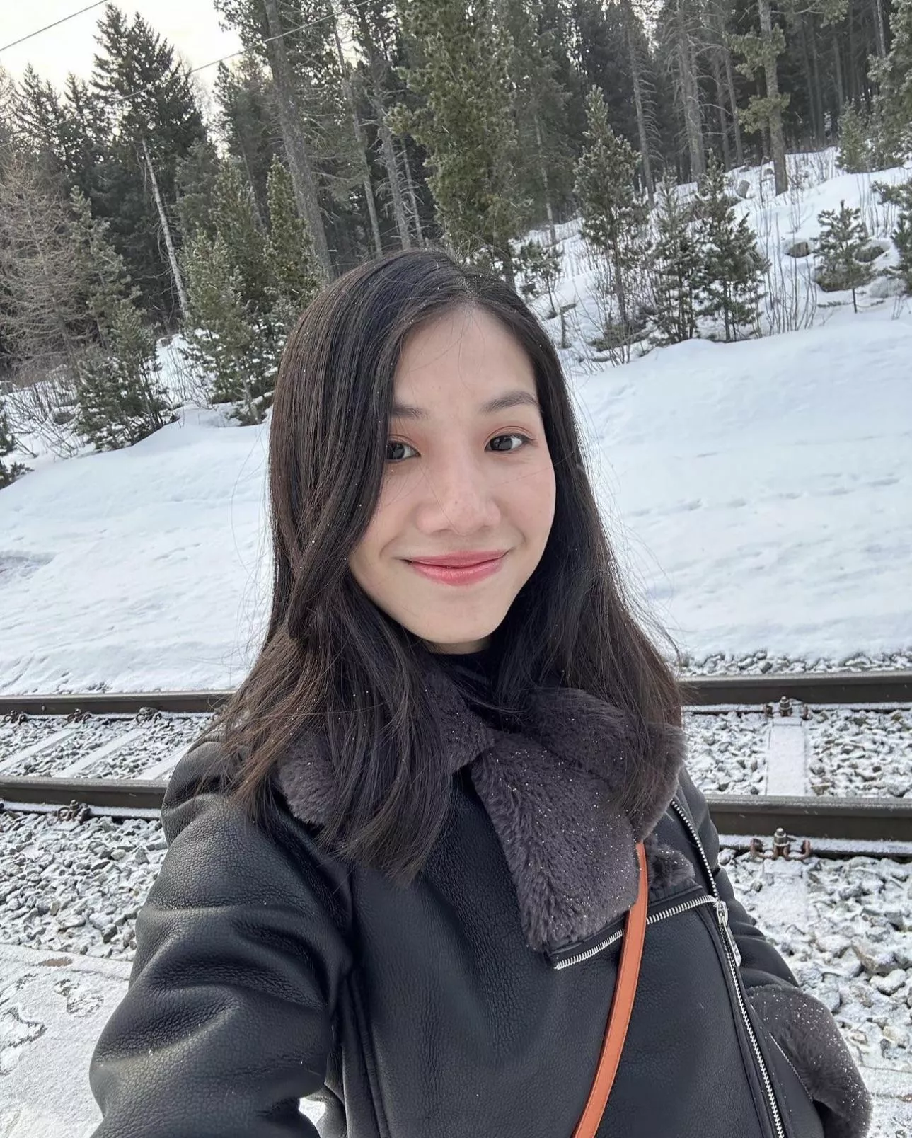 Would you have a night out with this pretty Filipina? posted by Weary-Sprinkles5172